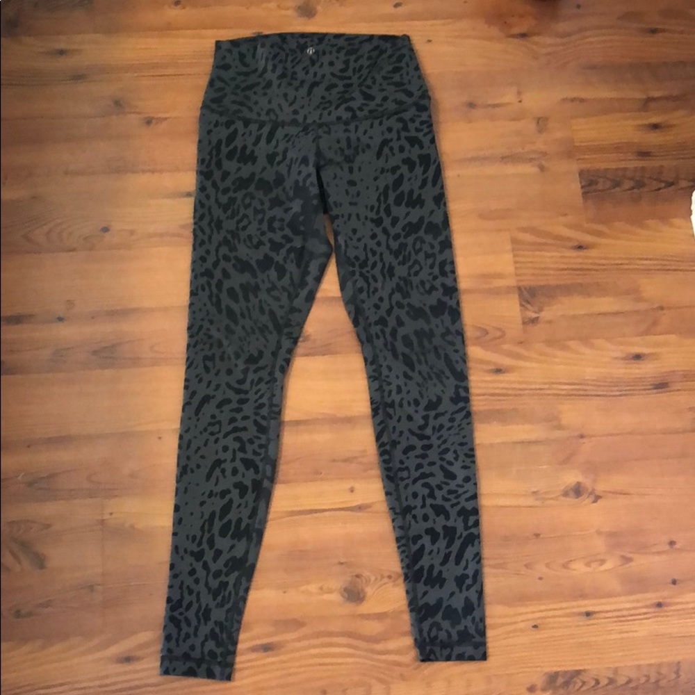Lululemon high rise Wunder Unders